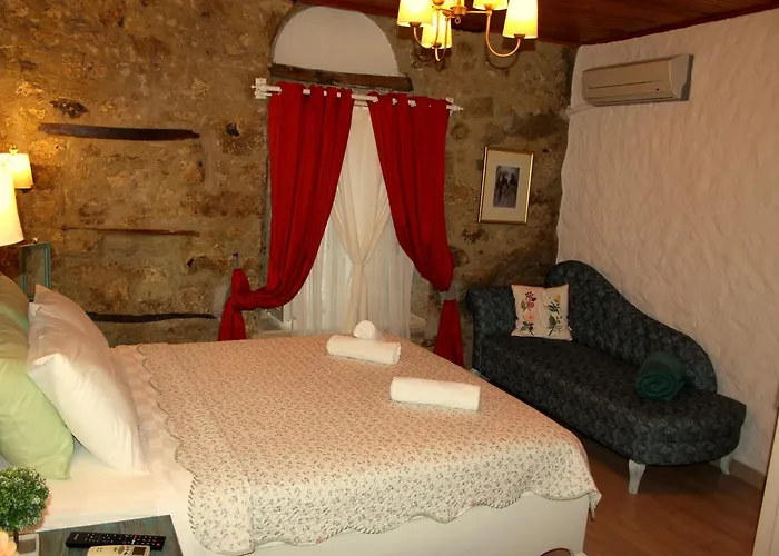 Imerek Stone House 2*
